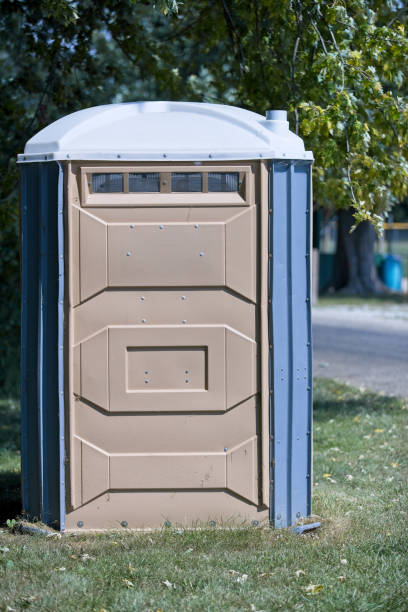 Portable Toilet Options We Offer in Shrewsbury, NJ
